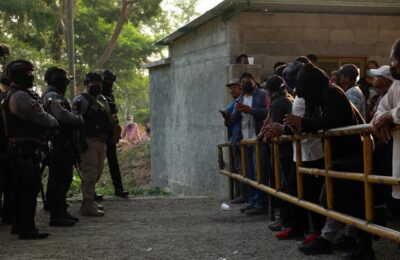 Nota: Gobierno niega conflicto armado en Chiapas, mientras violencia exacerba crisis humanitaria