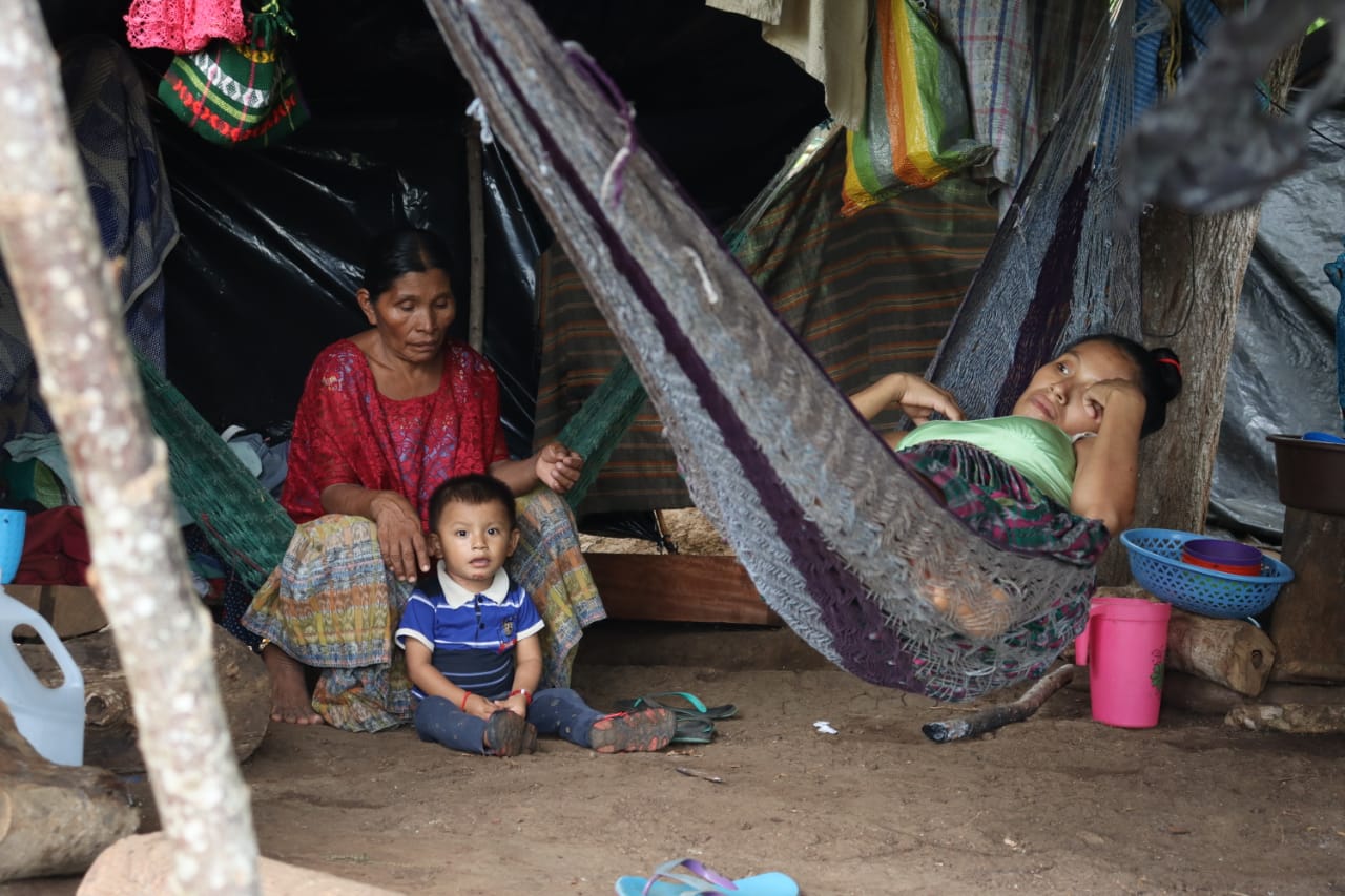Guatemala: Poblaciones maya q’eqchi’ alertan amenazas de desalojos contra nueve comunidades en El Estor